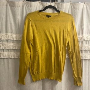 Who What Wear mustard yellow crew neck sweater, size medium